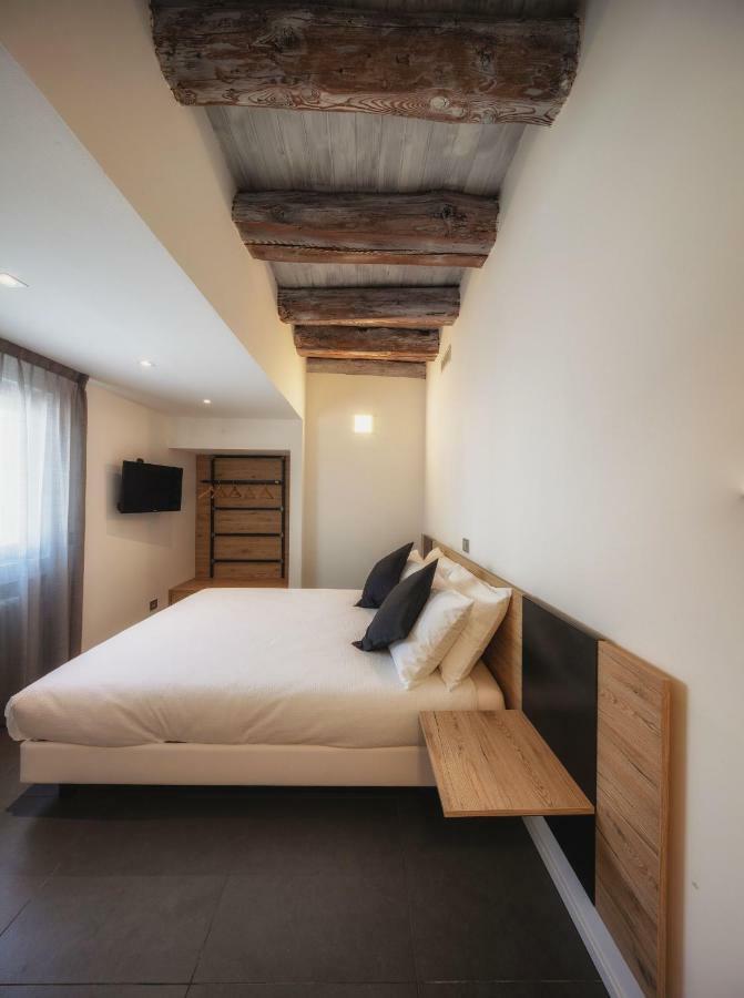 Le Palme Rooms & Breakfast Trient Exterior foto